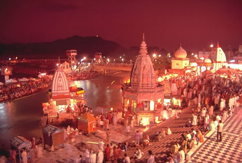 Devotees gathering at sacred Har Ki Pauri ghat on the river Ganges in Haridwar