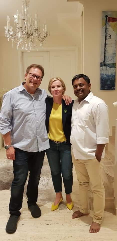 English speaking driver in India with international tourists