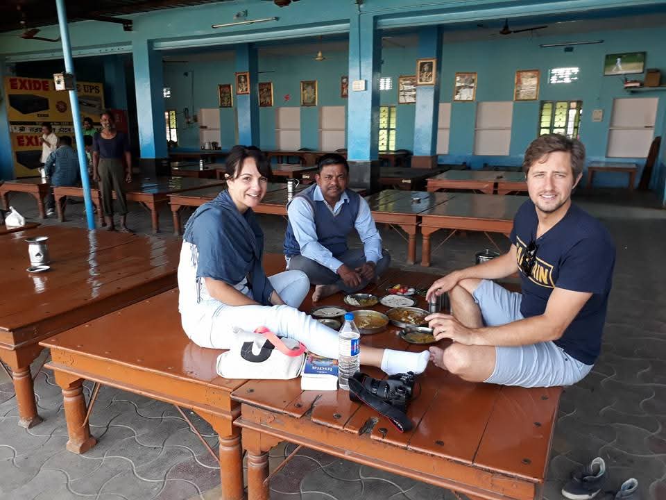 Roadside dhaba lunch on a same day Jaipur to Pushkar tour with private driver