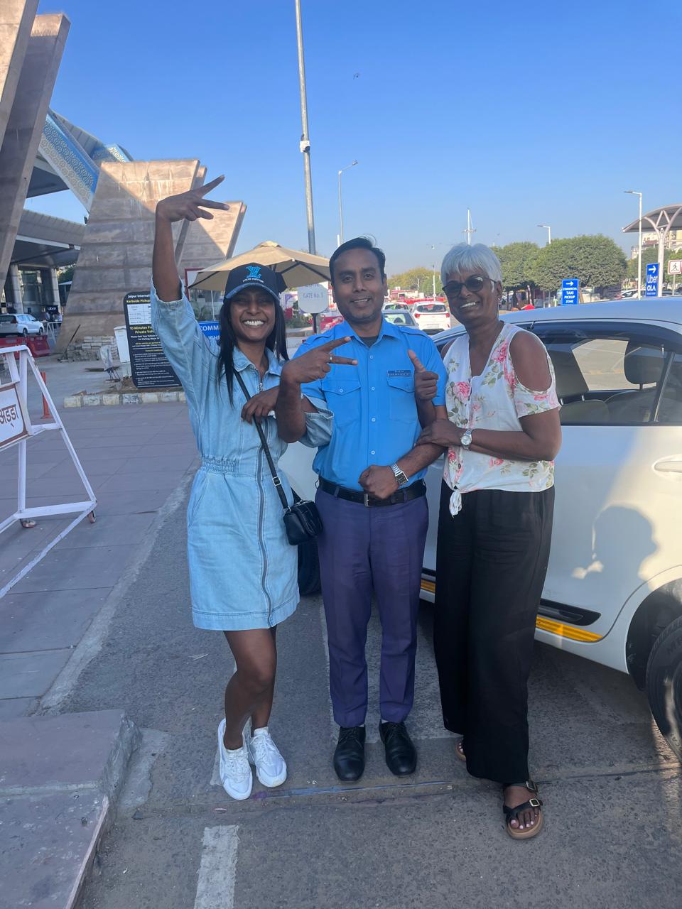 Same day Delhi to Jaipur tour with private driver
